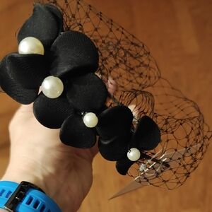 Elegant Black Floral Headband with Pearls